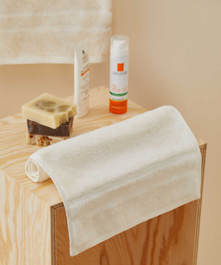 Cotton Towel Micro Touch, 100% Premium Cotton, Cream, 50x100 cm