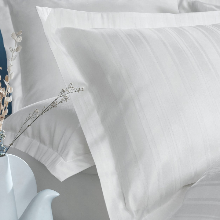 Shelly Jacquard Duvet Cover Set, with Bed Sheet, Bamboo Sateen, White, 240x220 cm