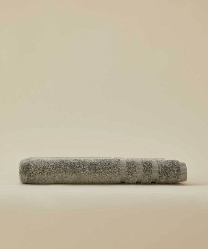 Bavlněný ručník/osuška Micro Touch, šedé/ve stříbrné barvě, 50x100 cm